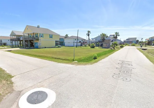 Photo 1 of Land for sale at 4118 Grayson Dr, Galveston, TX 77554 | MLS# 14091350 | Listing updated on 2026-06-16