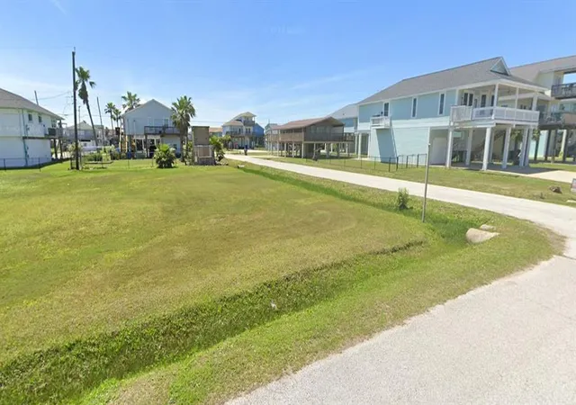 Photo 3 of Land for sale at 4118 Grayson Dr, Galveston, TX 77554 | MLS# 14091350 | Listing updated on 2026-06-16