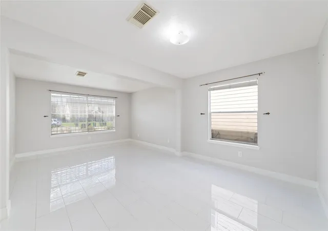 4th image of 10831 Cayman Mist Dr, Houston, TX 77075 | MLS# 56195007