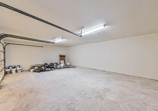 Photo 4 of Single family home for sale at 117 Dallas St, Angleton, TX 77515 | MLS# 57179396 | Listing updated on 2026-09-17