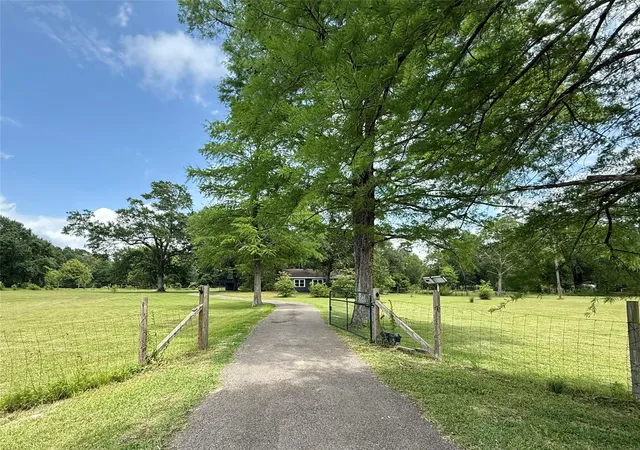 Homes for sale in Vidor, TX | 5640 N Main St, Vidor, TX 77662 | MLS# 97888503