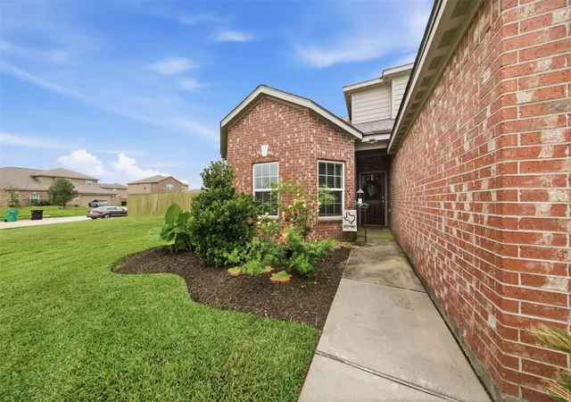 Homes for sale in Rosharon, TX | 1130 Hinged Opal Dr, Rosharon, TX 77583 | MLS# 86894768