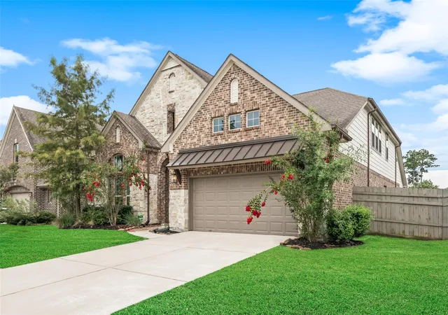 Photo 2 of Single family home for sale at 17480 Chestnut Cvs Dr, Conroe, TX 77302 | MLS# 74913529 | Listing updated on 2026-07-28