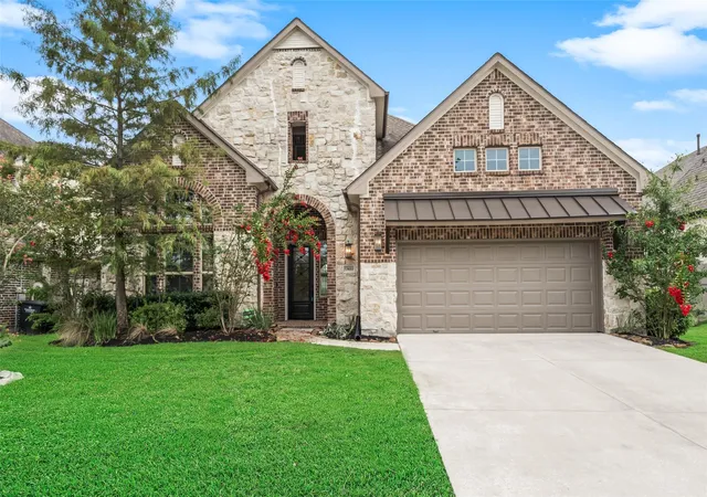 Photo 3 of Single family home for sale at 17480 Chestnut Cvs Dr, Conroe, TX 77302 | MLS# 74913529 | Listing updated on 2026-07-28