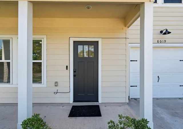 Photo 2 of Single family home for sale at 8019 Elbert St, Houston, TX 77028 | MLS# 68862862 | Listing updated on 2026-09-20