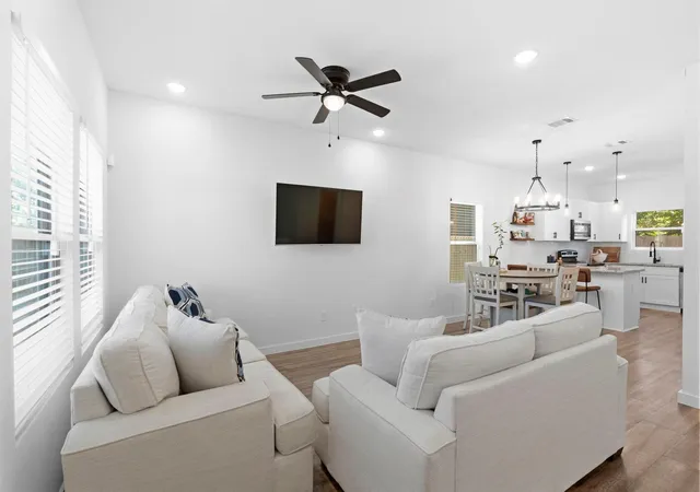 Photo 3 of Single family home for sale at 8019 Elbert St, Houston, TX 77028 | MLS# 68862862 | Listing updated on 2026-09-20