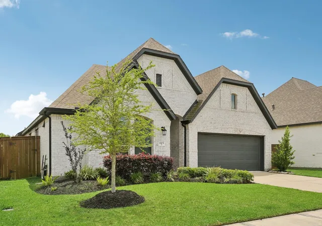 3rd image of 615 Livermore St, Webster, TX 77598 | MLS# 54486238