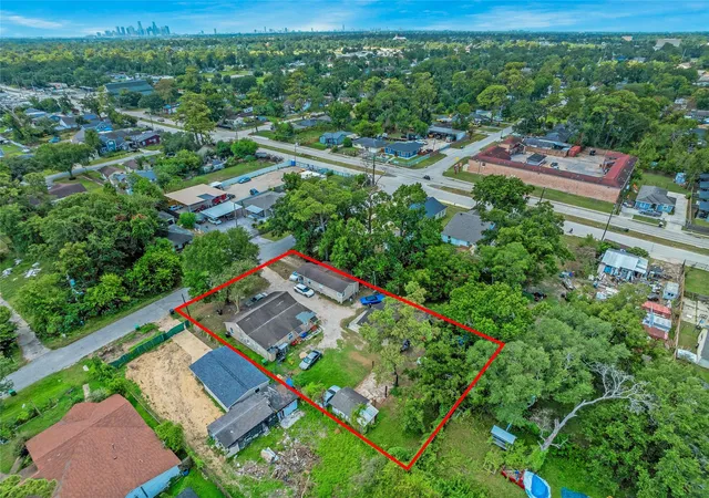 Photo 1 of Sale Pending at 4915 Fitch St, Houston, TX 77016 | MLS# 98816959 | Listing updated on 2026-08-20