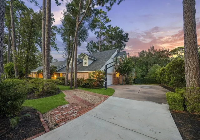 Photo 2 of Mansion for sale at 802 Flint River Dr, Houston, TX 77024 | MLS# 89683280 | Listing updated on 2026-09-17