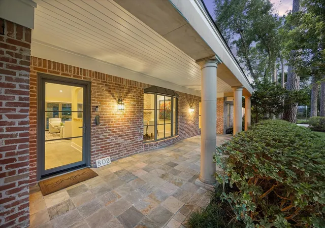 Photo 3 of Mansion for sale at 802 Flint River Dr, Houston, TX 77024 | MLS# 89683280 | Listing updated on 2026-09-17