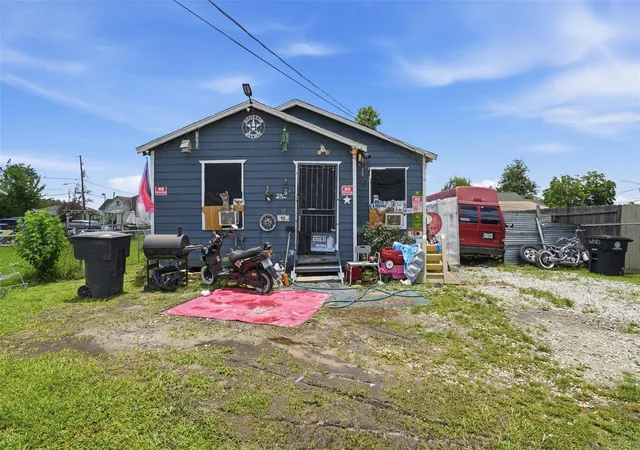 Photo 2 of Single family home for sale at 2310 Vance St, Houston, TX 77093 | MLS# 16355903 | Listing updated on 2026-08-10