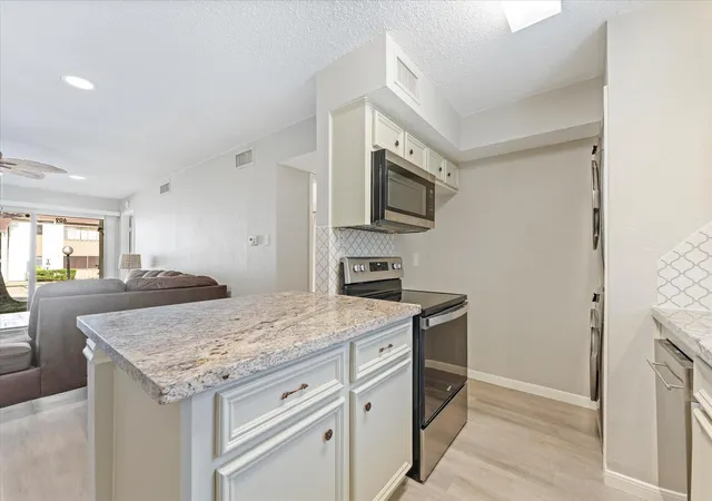 Photo 2 of Condo for sale at 12100 Melville Dr #409D, Montgomery, TX 77356 | MLS# 29630499 | Listing updated on 2026-09-05
