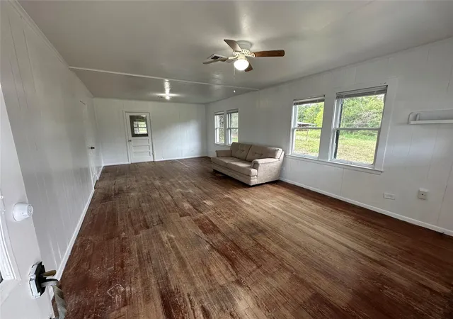 4th image of 3715 Fm 1765, La Marque, TX 77568 | MLS# 2511859