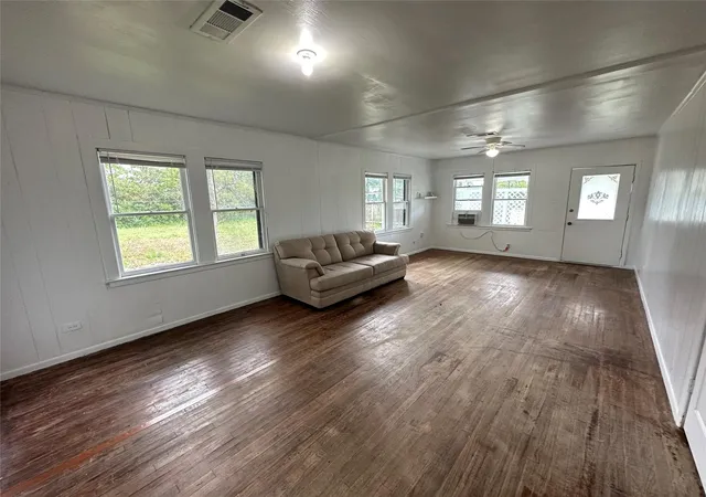 5th image of 3715 Fm 1765, La Marque, TX 77568 | MLS# 2511859