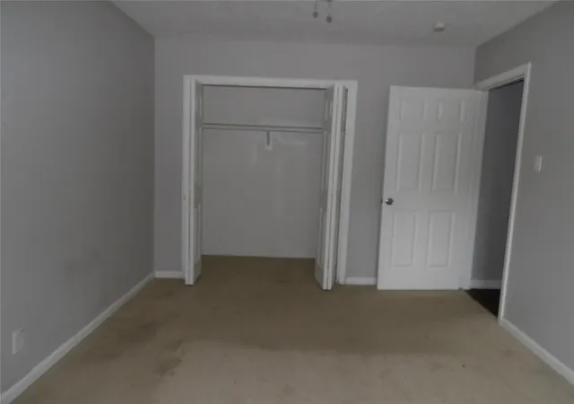 Photo 4 of Single family home for sale at 5783 Westover St, Houston, TX 77033 | MLS# 69259116 | Listing updated on 2026-08-31