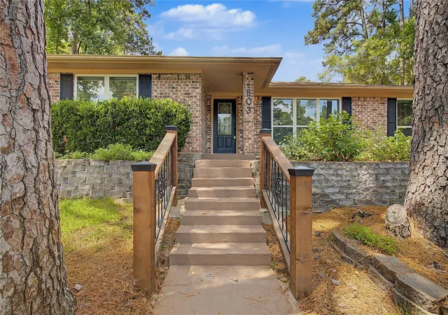 1st image of 603 Hillcrest Dr, Huntsville, TX 77340 | MLS# 88696185