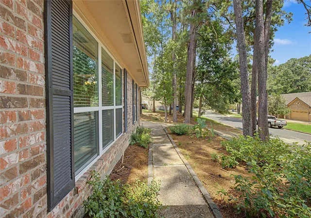 Photo 3 of Single family home for sale at 603 Hillcrest Dr, Huntsville, TX 77340 | MLS# 88696185 | Listing updated on 2026-08-29