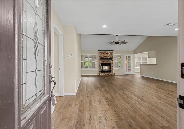 Photo 4 of Single family home for sale at 603 Hillcrest Dr, Huntsville, TX 77340 | MLS# 88696185 | Listing updated on 2026-08-29
