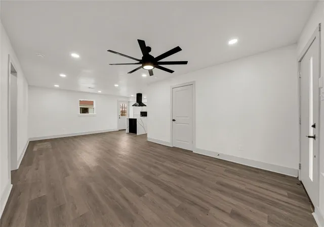 3rd image of 4331 Herridge St, Houston, TX 77022 | MLS# 45158963
