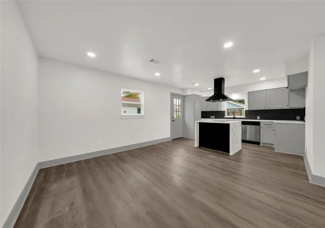 5th image of 4331 Herridge St, Houston, TX 77022 | MLS# 45158963