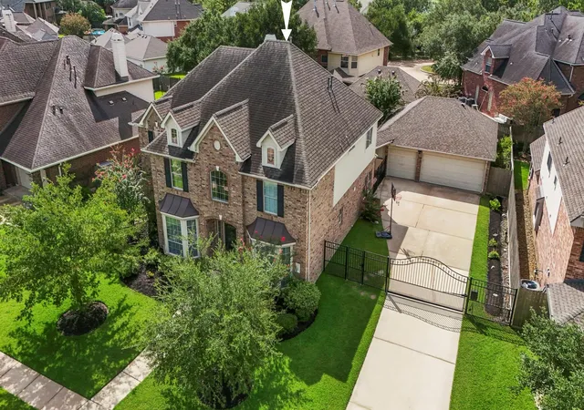 Photo 2 of Single family home for sale at 21007 Twisted Leaf Dr, Cypress, TX 77433 | MLS# 34475730 | Listing updated on 2026-09-01