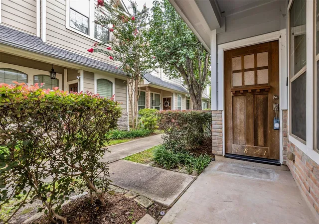 Photo 3 of Single family home for sale at 1821 Woodbend Village Ct, Houston, TX 77055 | MLS# 46844428 | Listing updated on 2026-09-18