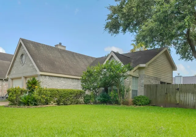 3rd image of 4402 Treasure Trail, Sugar Land, TX 77479 | MLS# 52645775