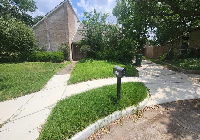 1st image of 2127 Manor Green Dr, Houston, TX 77077 | MLS# 96252909