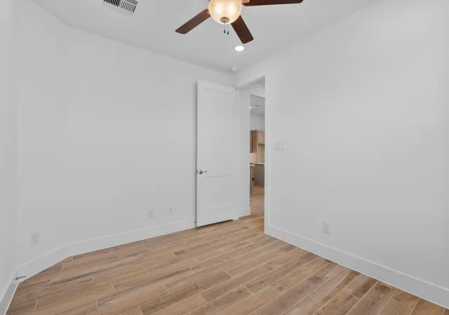 Photo 4 of Single family home for sale at 2803 Sunrise Fld Ln, Fulshear, TX 77423 | MLS# 70131211 | Listing updated on 2026-07-31