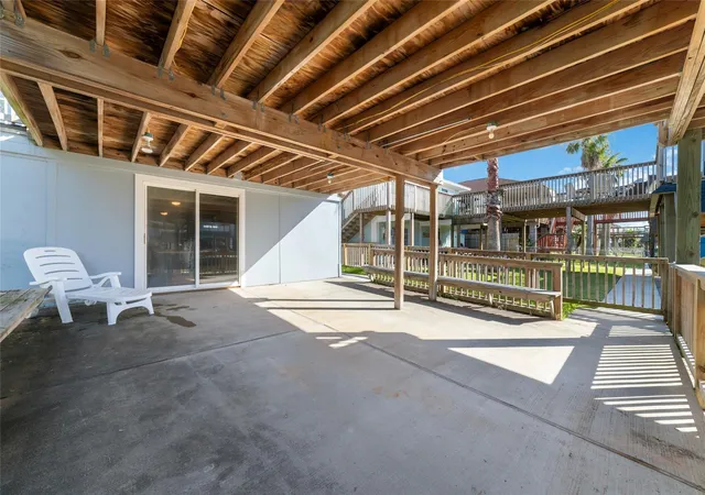 36th image of 196 Barracuda St, Hitchcock, TX 77563 | MLS# 73216000