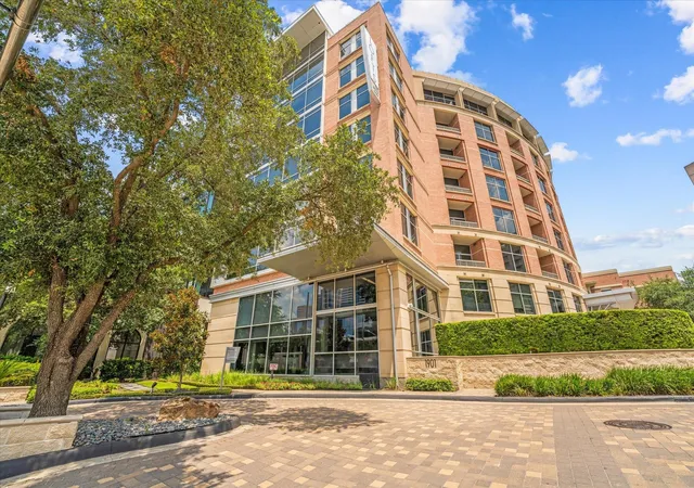 2nd image of 1901 Post Oak Blvd, Houston, TX 77056