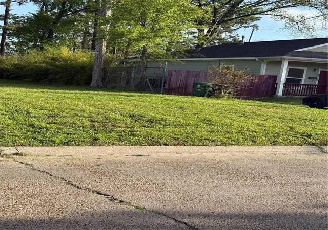 Photo 3 of Land for sale at 6211 Guadalupe St, Houston, TX 77016 | MLS# 9993013 | Listing updated on 2026-09-01