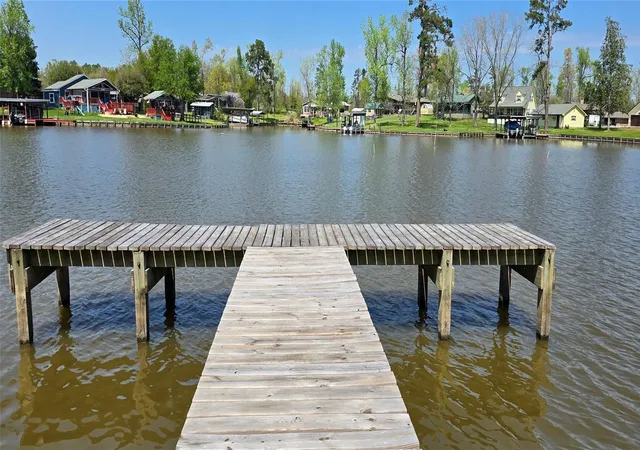 2nd image of 1357 Creeklake Dr, Onalaska, TX 77360 | MLS# 13359273