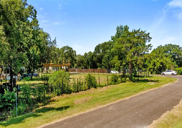 5th image of 701 Stephenson Ave, Anahuac, TX 77514 | MLS# 41328743