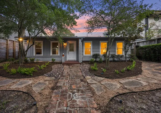 Photo 1 of Sale Pending at 1931 Bissonnet St, Houston, TX 77005 | MLS# 30955021 | Listing updated on 2026-09-15