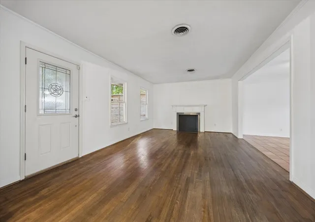 Photo 3 of Sale Pending at 1931 Bissonnet St, Houston, TX 77005 | MLS# 30955021 | Listing updated on 2026-09-15
