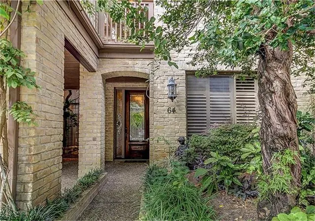 Photo 2 of Townhouse for sale at 201 Vanderpool #64, Houston, TX 77024 | MLS# 4462533 | Listing updated on 2026-08-27