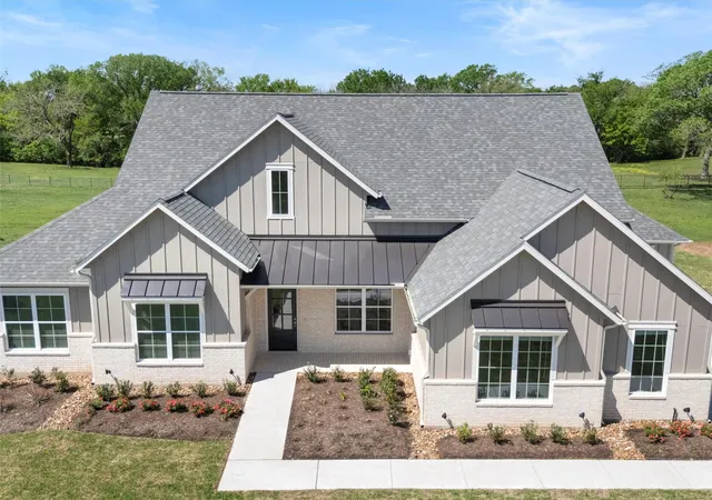 3rd image of 226 Hydrangea Dr, Smithville, TX 78957 | MLS# 45208229