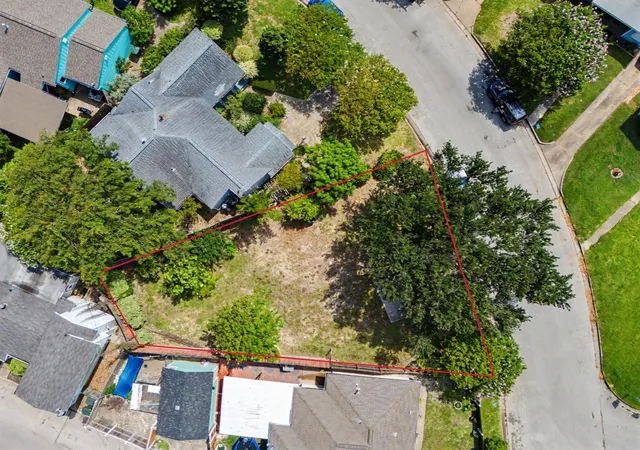 Photo 3 of Land for sale at 1908 Neumann Dr, Galveston, TX 77551 | MLS# 21767397 | Listing updated on 2026-08-27