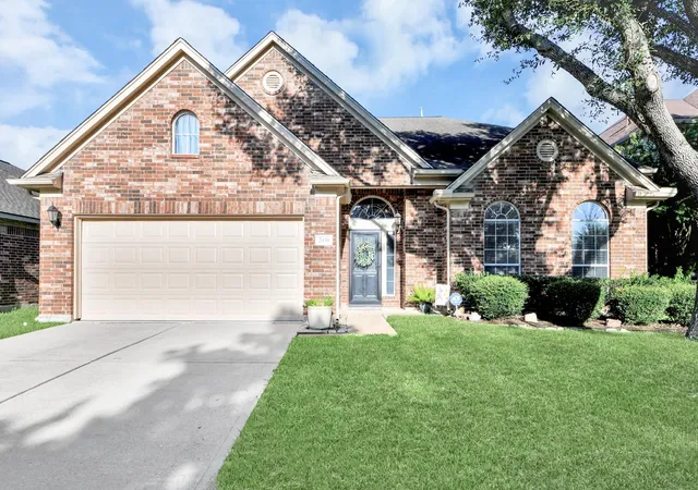 Photo 1 of Sale Pending at 2939 Walnut Knoll Way, Houston, TX 77084 | MLS# 71261782 | Listing updated on 2026-09-11