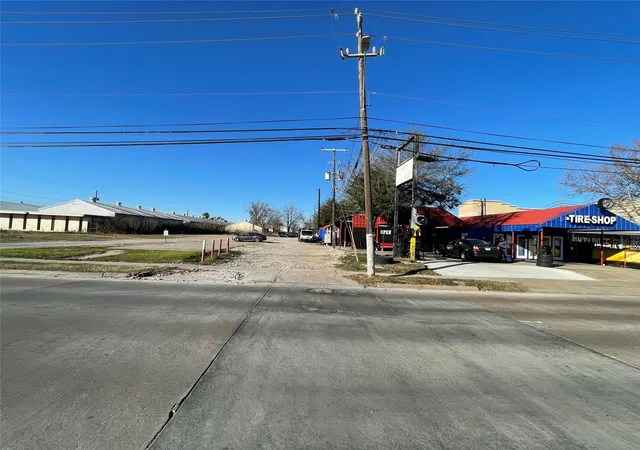 Photo 3 of Land for sale at 4920 W 34th Street, Houston, TX 77092 | MLS# 60186099 | Listing updated on 2026-06-18