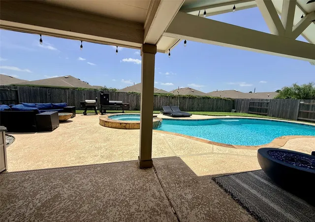 Photo 3 of Single family home for sale at 14935 Solvista Crk Ln, Cypress, TX 77429 | MLS# 82374190 | Listing updated on 2026-09-20