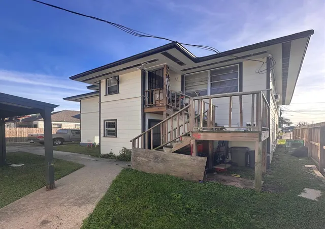 Photo 3 of Multi family home for sale at 5623 Barremore St #A B 1 2, Houston, TX 77023 | MLS# 51344578 | Listing updated on 2026-09-02