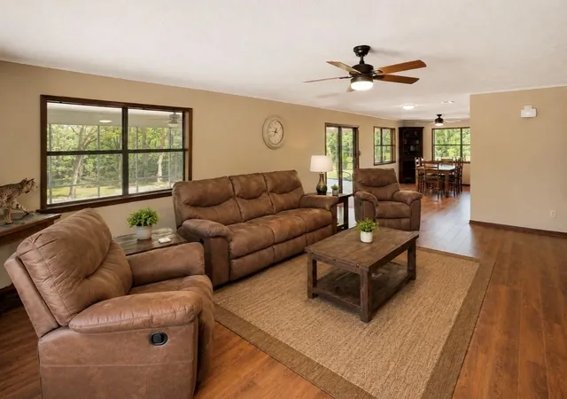 Photo 4 of Single family home for sale at 729 Centerhill Cemetery Road, Crockett, TX 75835 | MLS# 17795548 | Listing updated on 2026-09-15