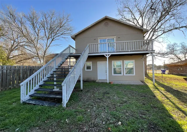 Photo 4 of Sale Pending at 509 North St, Yoakum, TX 77995 | MLS# 72920101 | Listing updated on 2026-09-12