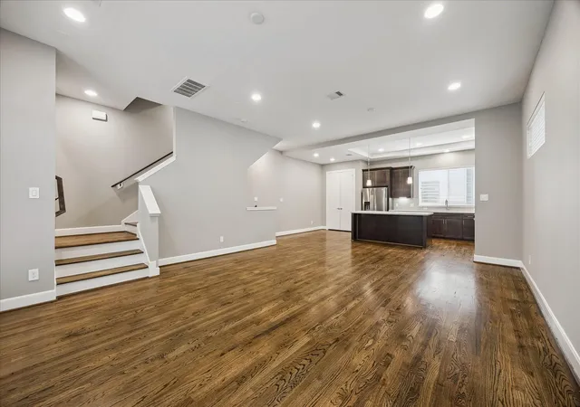 5th image of 323 Eado Park Cir, Houston, TX 77020 | MLS# 97774754