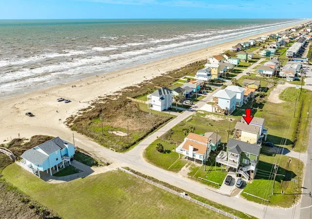 Photo 3 of Single family home for sale at 17405 Termini San Luis Pass Rd, Galveston, TX 77554 | MLS# 64406067 | Listing updated on 2026-08-29