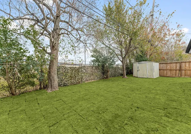 33rd image of 7630 Lady St, Houston, TX 77021 | MLS# 64013825