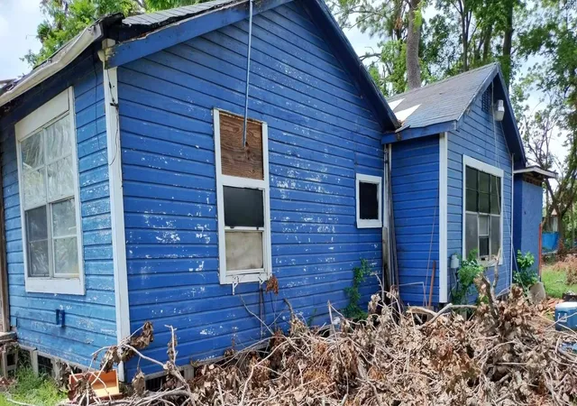 Photo 2 of Single family home for sale at 6907 Finch St, Houston, TX 77028 | MLS# 63326484 | Listing updated on 2026-02-08