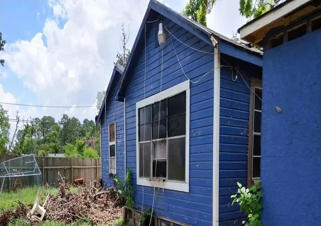Photo 3 of Single family home for sale at 6907 Finch St, Houston, TX 77028 | MLS# 63326484 | Listing updated on 2026-02-08